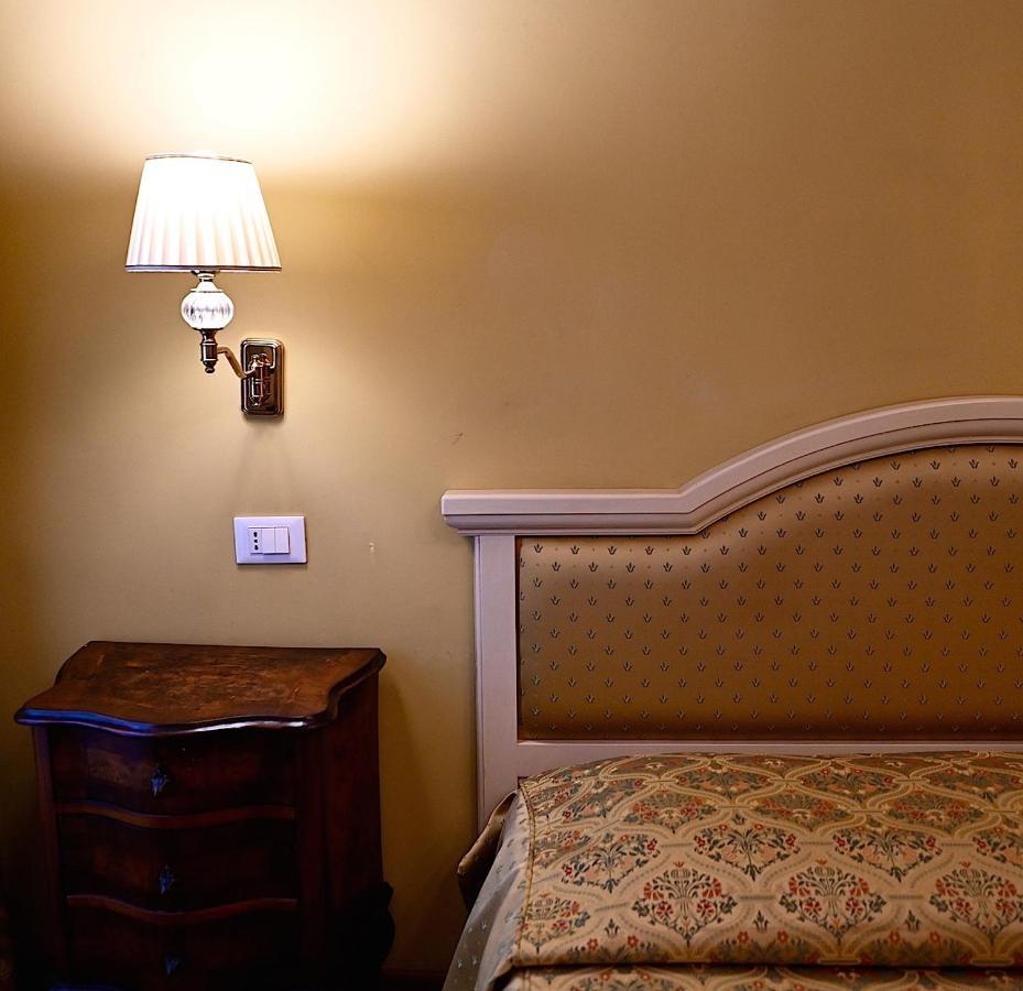 Chandeliers Apartment Венеция Екстериор снимка