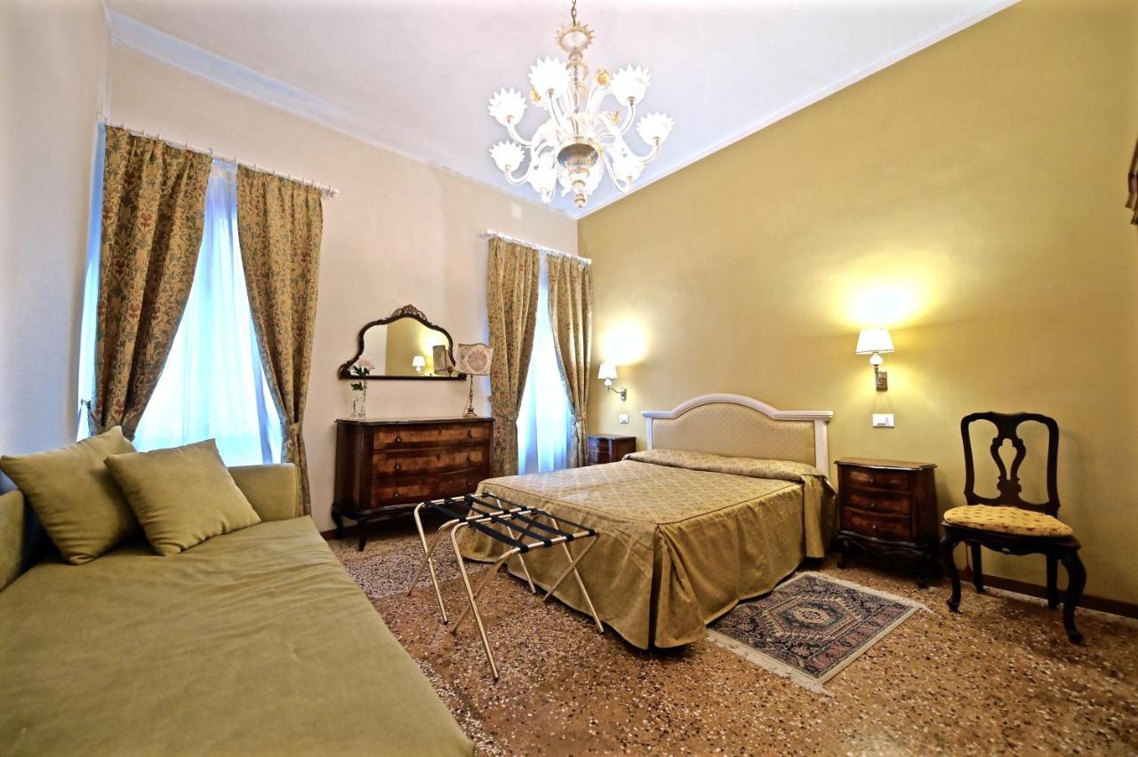 Chandeliers Apartment Венеция Екстериор снимка
