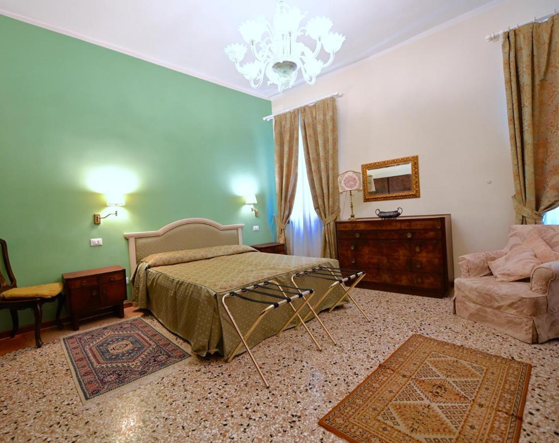 Chandeliers Apartment Венеция Екстериор снимка