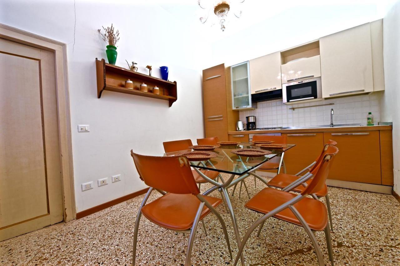 Chandeliers Apartment Венеция Екстериор снимка